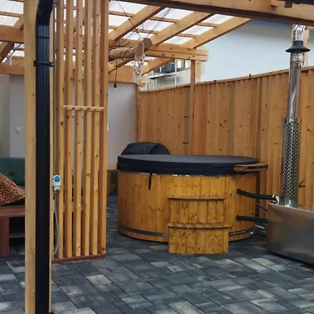 House With Sauna And Jacuzzi 2 Apartman