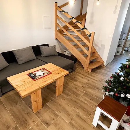 House With Sauna And Jacuzzi 2 דירה Svaty Kriz