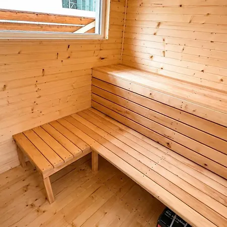 דירה House With Sauna And Jacuzzi 2