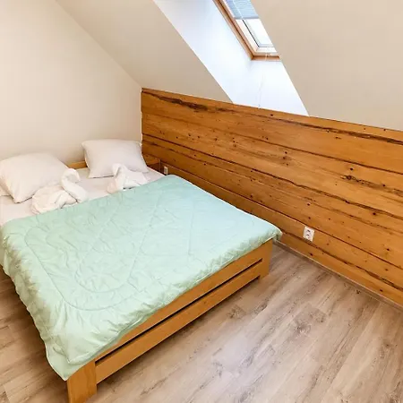 House With Sauna And Jacuzzi 2 דירה Svaty Kriz