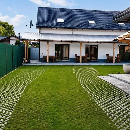 House With Sauna And Jacuzzi 2 דירה *