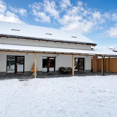 House With Sauna And Jacuzzi 2 דירה