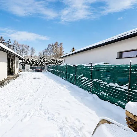 דירה House With Sauna And Jacuzzi 2 *