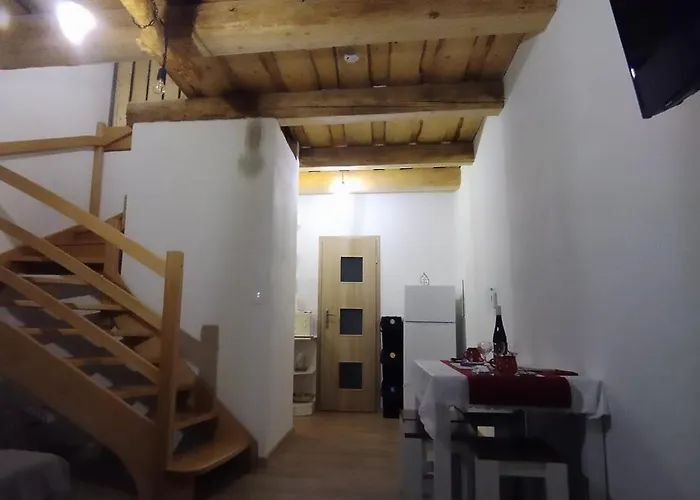 Lägenhet House With Sauna And Jacuzzi 2 *