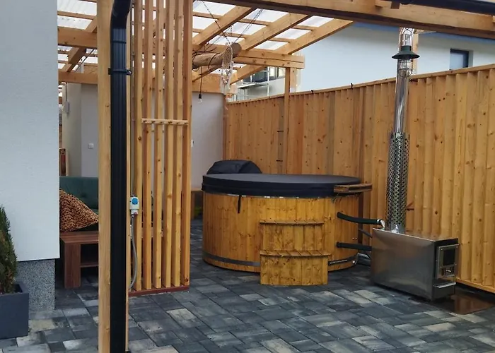 House With Sauna And Jacuzzi 2 Lägenhet